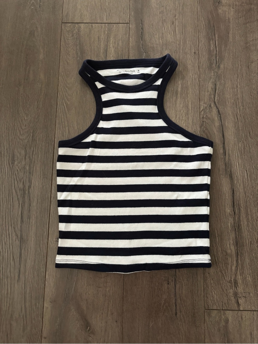 A&F tank bundle size medium - Picture 2 of 8